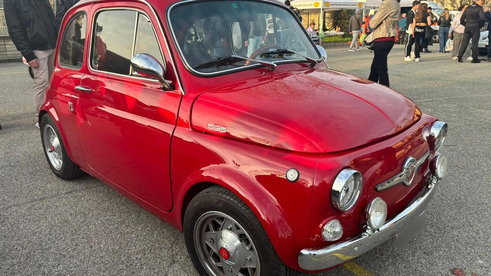 La Abarth Fiat Nuova 500, comunemente nota come 500 Abarth, è stata prodotta da Abarth dal 1957 al 1971