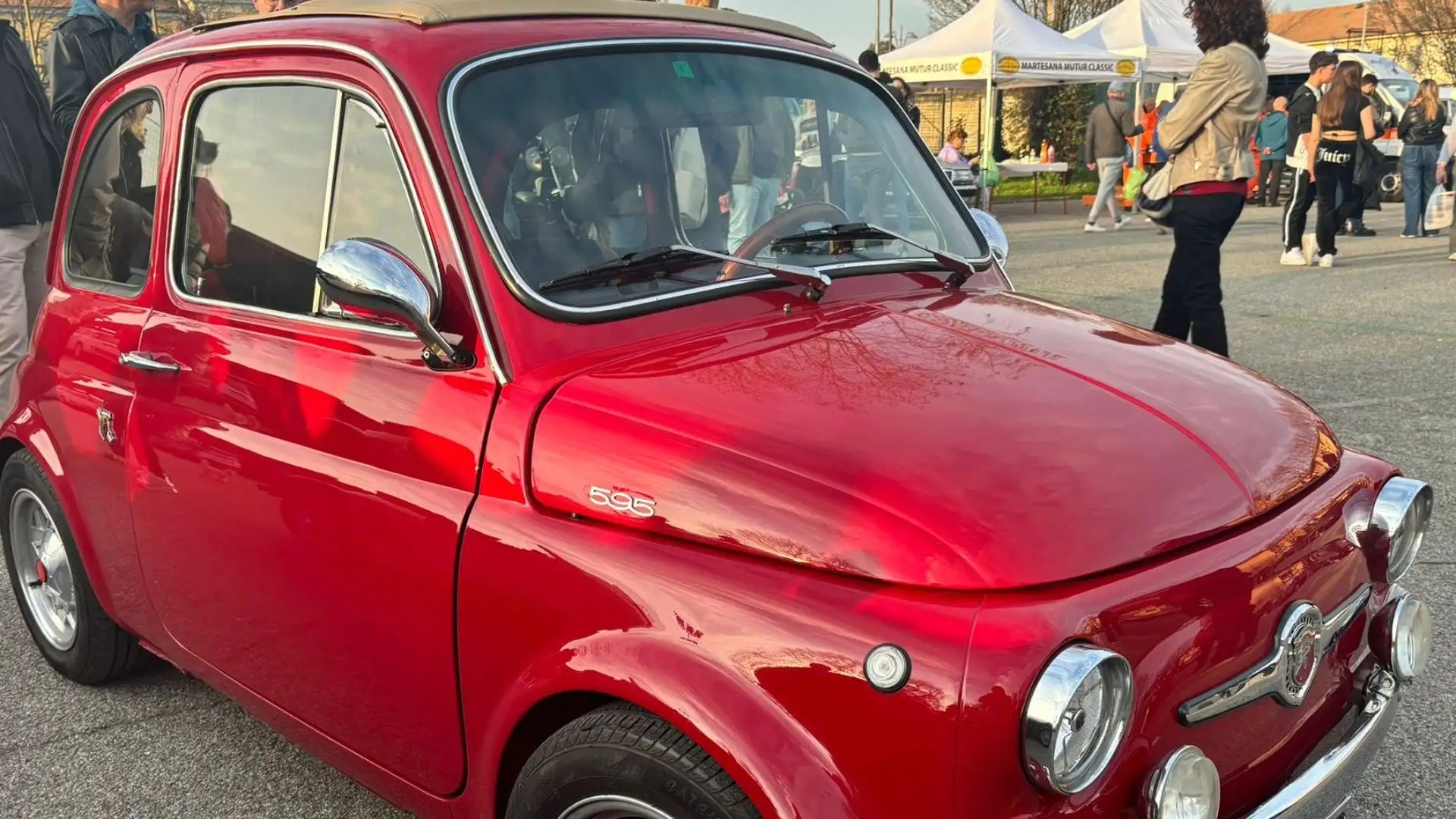 Nel 1963, fu lanciata la 595 Abarth con un motore di 594 cm³