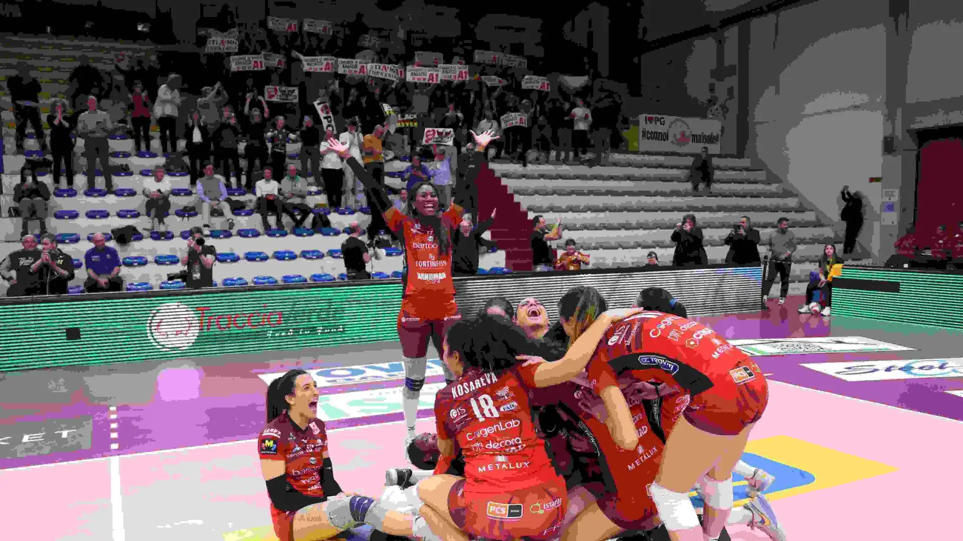La squadra di coach Giovi sarà premiata durante l'ultima partita al PalaBarton contro l'Omag-Mt San Giovanni in M.no, che oggi è stata sconfitta 3-0 in Sicilia dalla Città di Messina.