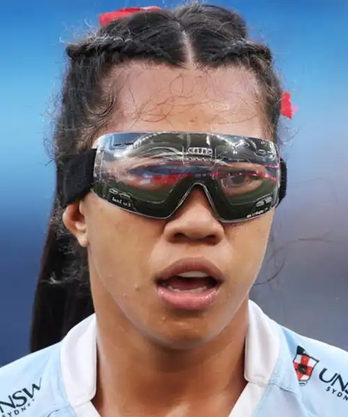 E’ la sorella gemella di Edgar Davids. O forse no…