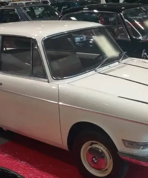 Somiglia a una Nsu Prinz ma è una Bmw: le foto della 700 LS Luxus