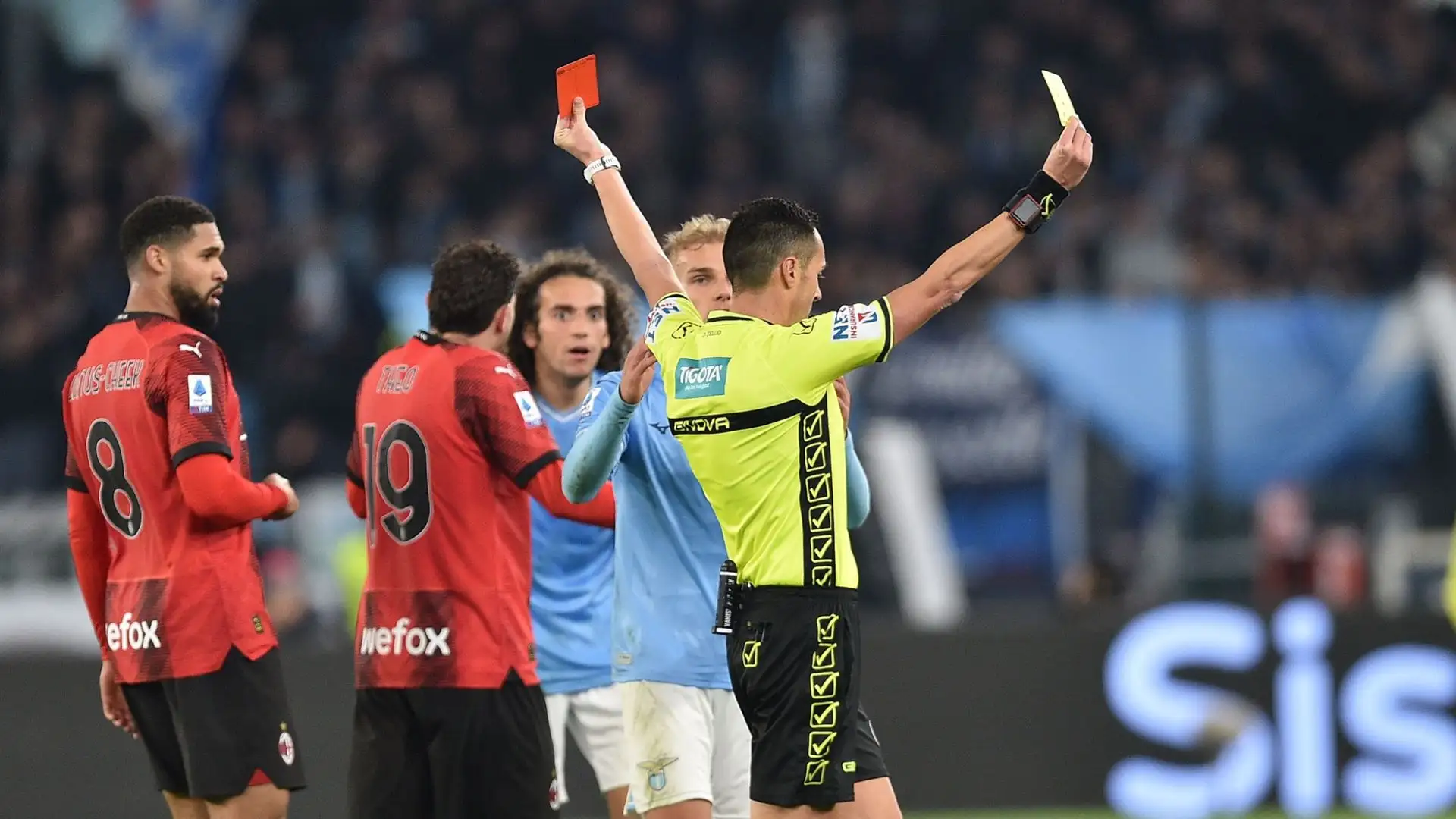 Contestata anche l'espulsione di Guendouzi (la terza per la Lazio) per fallo di reazione su Pulisic