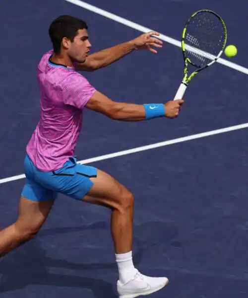 Indian Wells, Carlos Alcaraz non sbaglia e va ai quarti