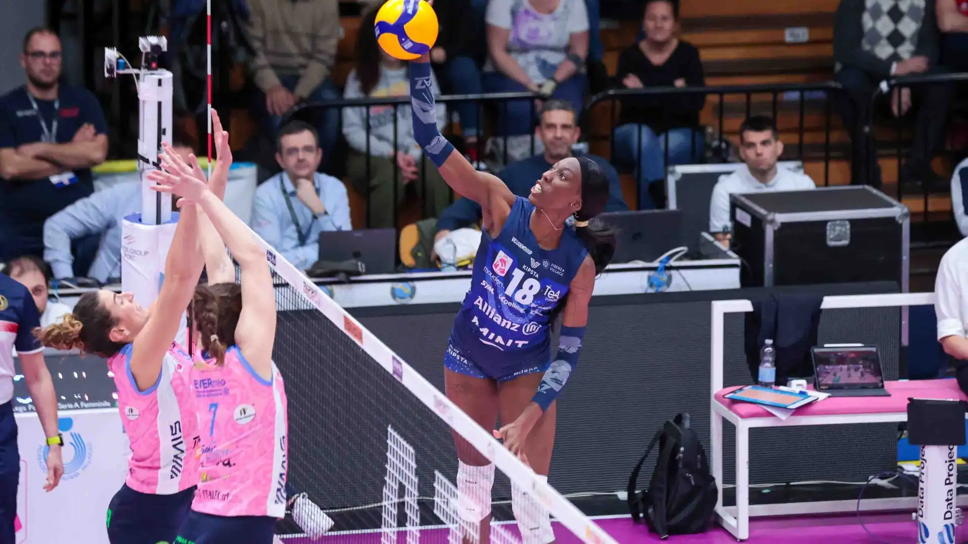 Mercoledì sera si è giocato il turno infrasettimanale di serie A1 di volley femminile.