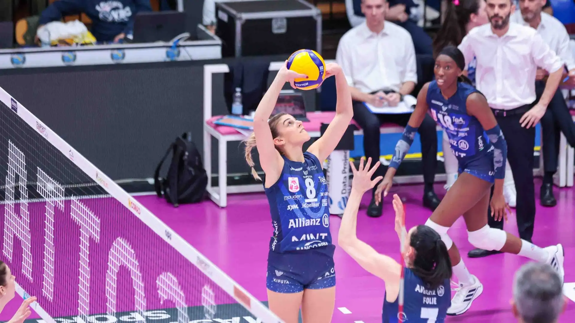Alessia Orro e compagne, reduci da due sofferte vittorie al tie-break, hanno deluso.