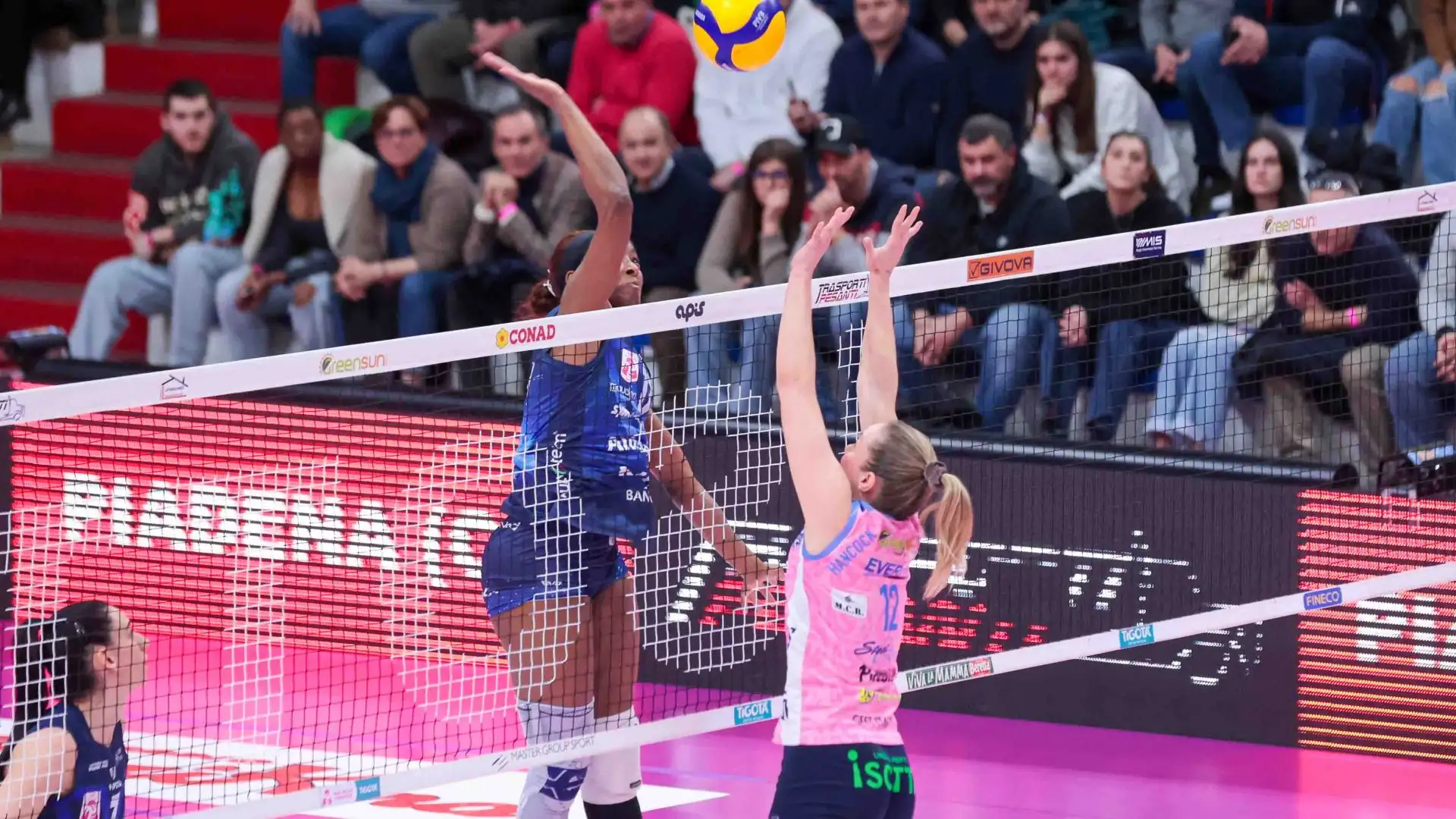 In Champions le ragazze di coach Marco Gaspari si sono qualificate per la semifinale ma hanno perso tanti punti per strada in A1.