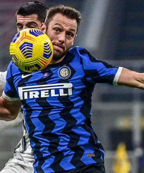 Calciomercato Inter. Stefan De Vrij potrebbe giocare a pochi chilometri