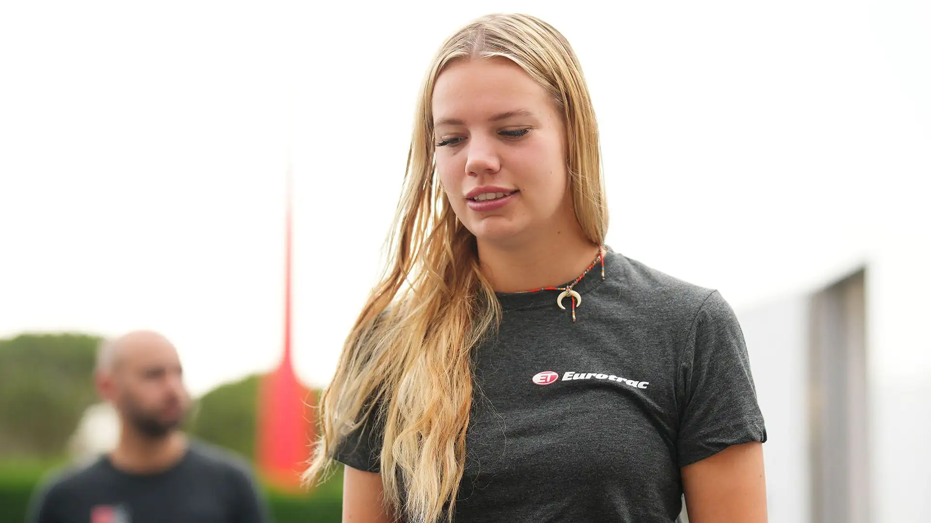Come molti altri piloti, Emely ha iniziato a gareggiare nei kart
