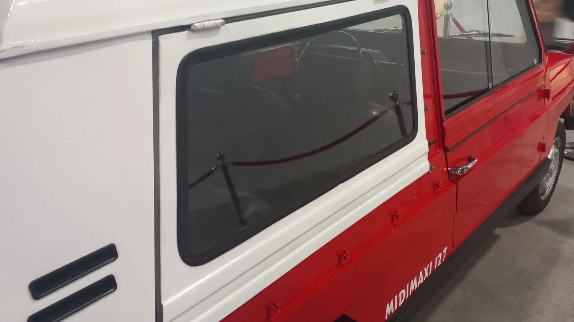 La Midimaxi è equipaggiata con i motori 900 e 1050 a quattro cilindri.