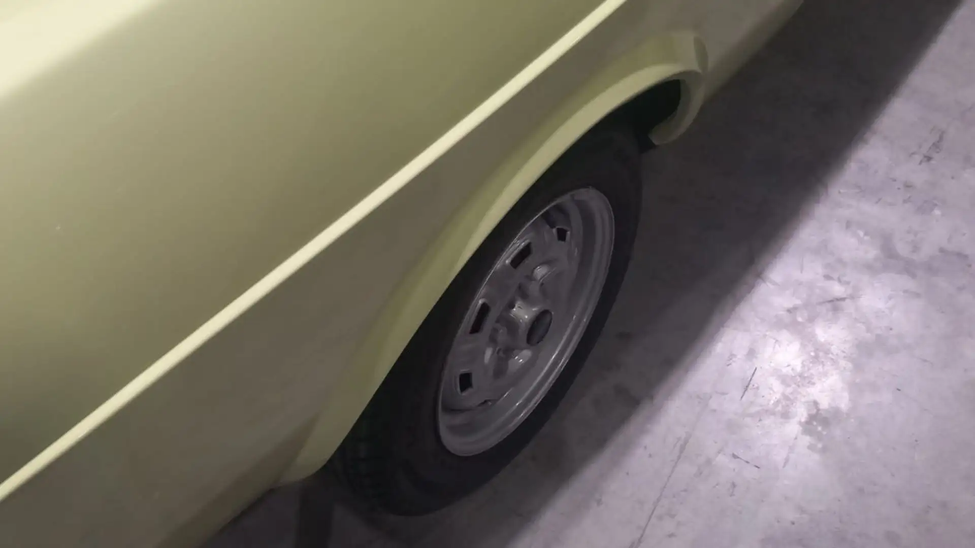 Nel 1975, FIAT rinnovò la 128 Coupé, introducendo la versione "3P" 
