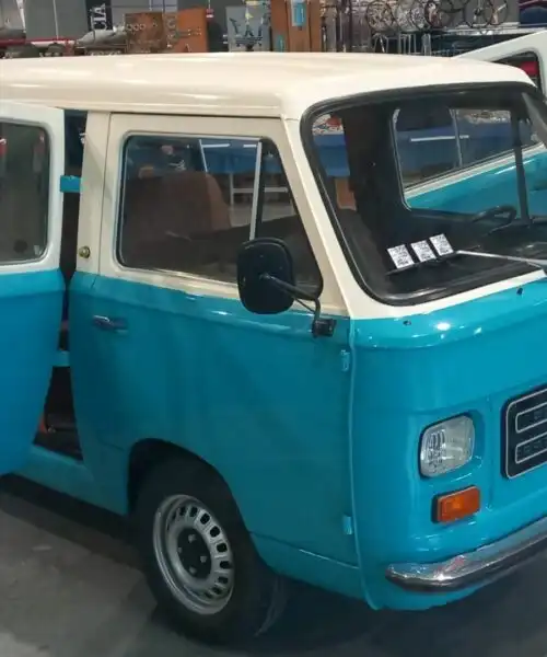 Fiat 900T, un pulmino che in tanti hanno amato: le foto