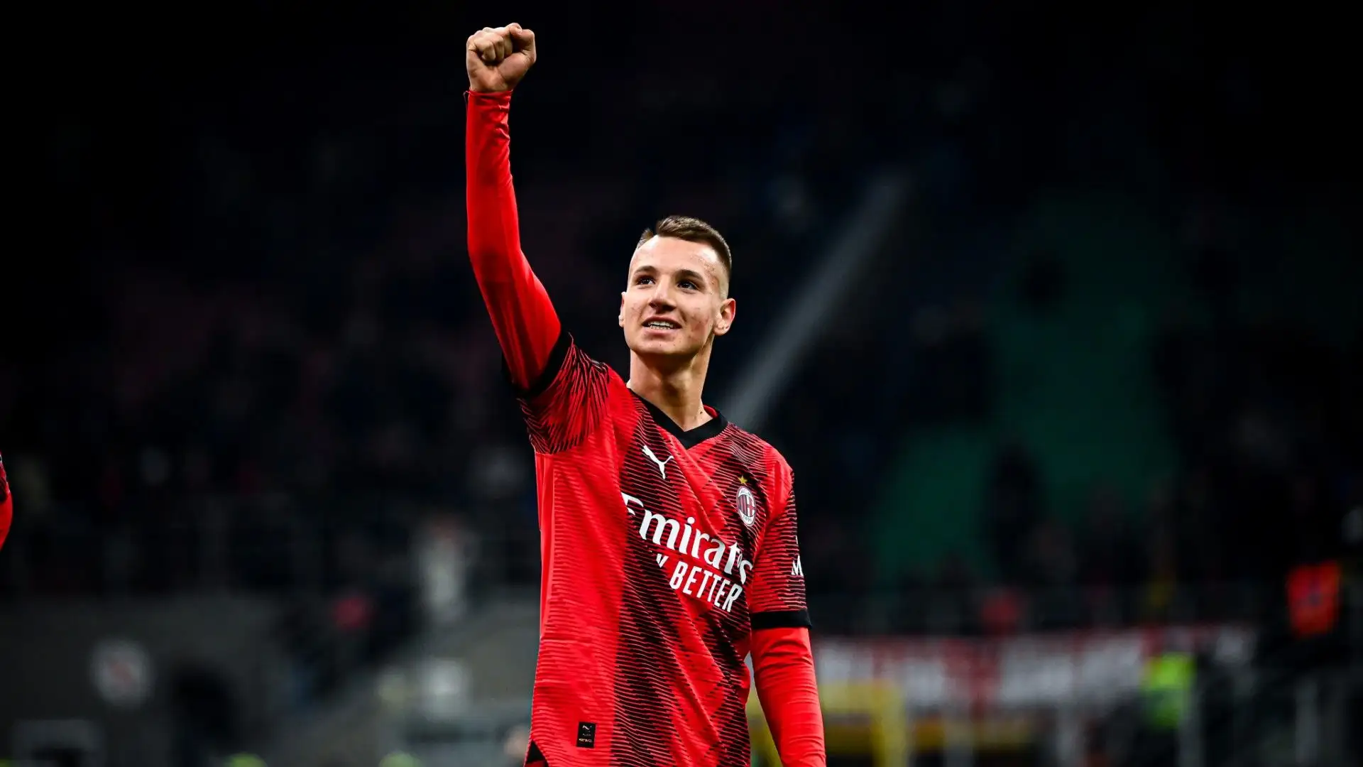 Il calciatore del Milan a breve compirà 16 anni e potrà firmare il contratto da professionista
