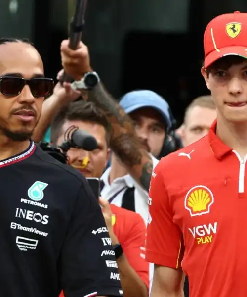 Hamilton nella bufera: ”Pensa solo alla Ferrari”. Foto