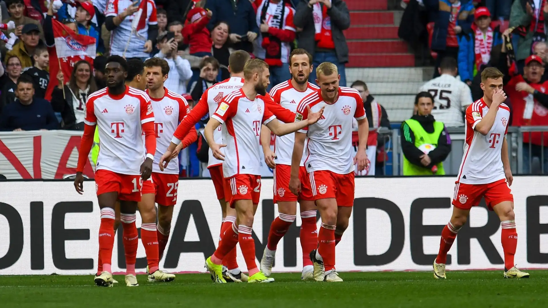 I vertici del Bayern Monaco vogliono chiarezza e sicurezza per pianificare al meglio il futuro e i prossimi obiettivi di mercato