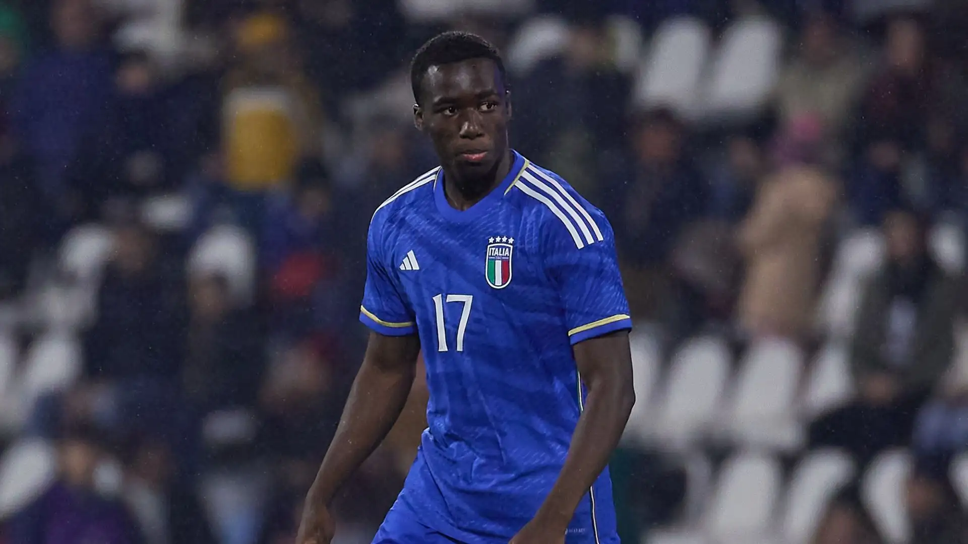 Nel 2021 la Fiorentina punta su di lui e il ragazzo di origini nigeriane esplode nella Primavera