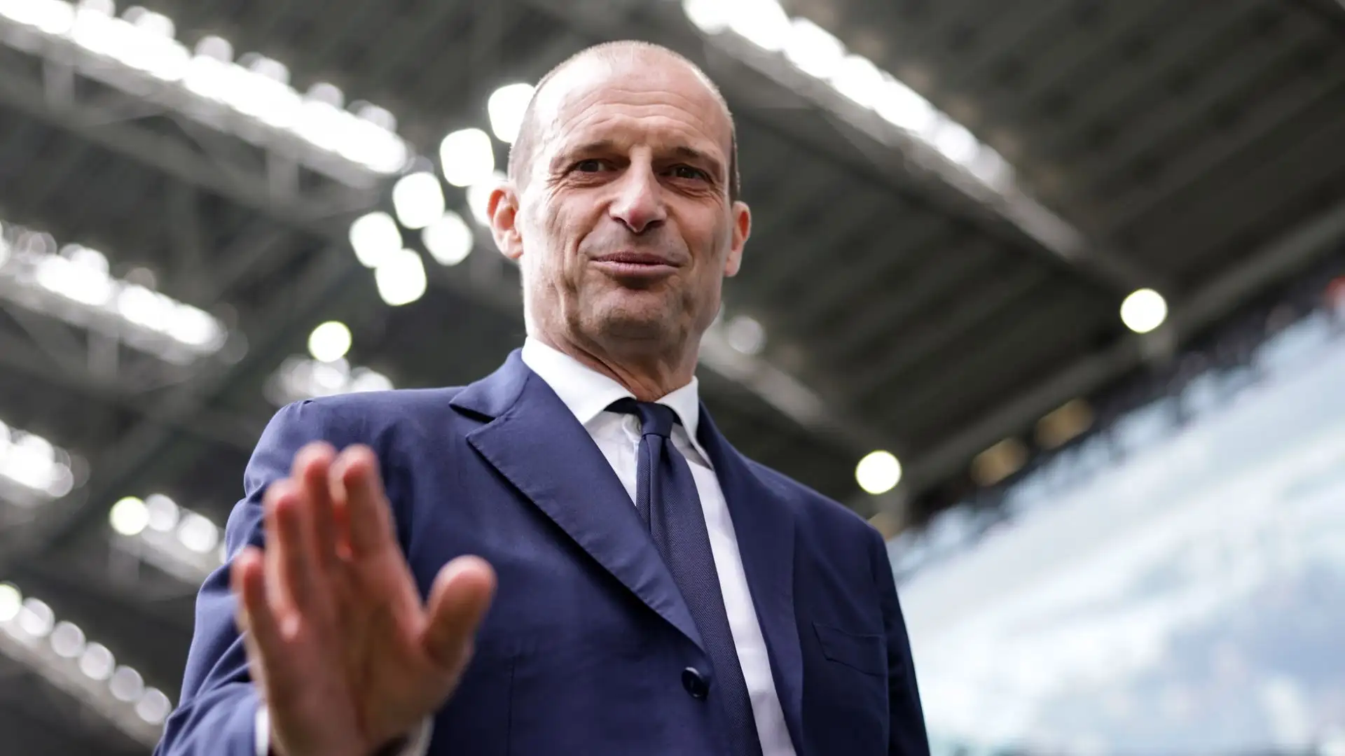 Allegri lamenta la mancanza di una presa di posizione da parte della società nel momento di crisi