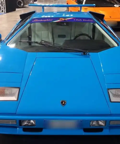 Lamborghini Countach: le foto di un bolide dal nome particolare