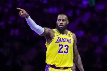 NBA: LeBron James torna, i LA Lakers vincono ancora