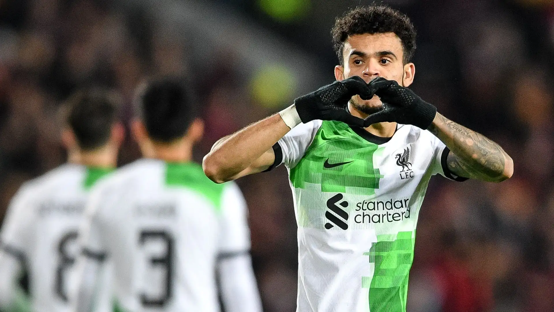Il calciatore del Liverpool ha un contratto fino al 2027 con il club inglese e servono 140 milioni di euro per acquistarlo
