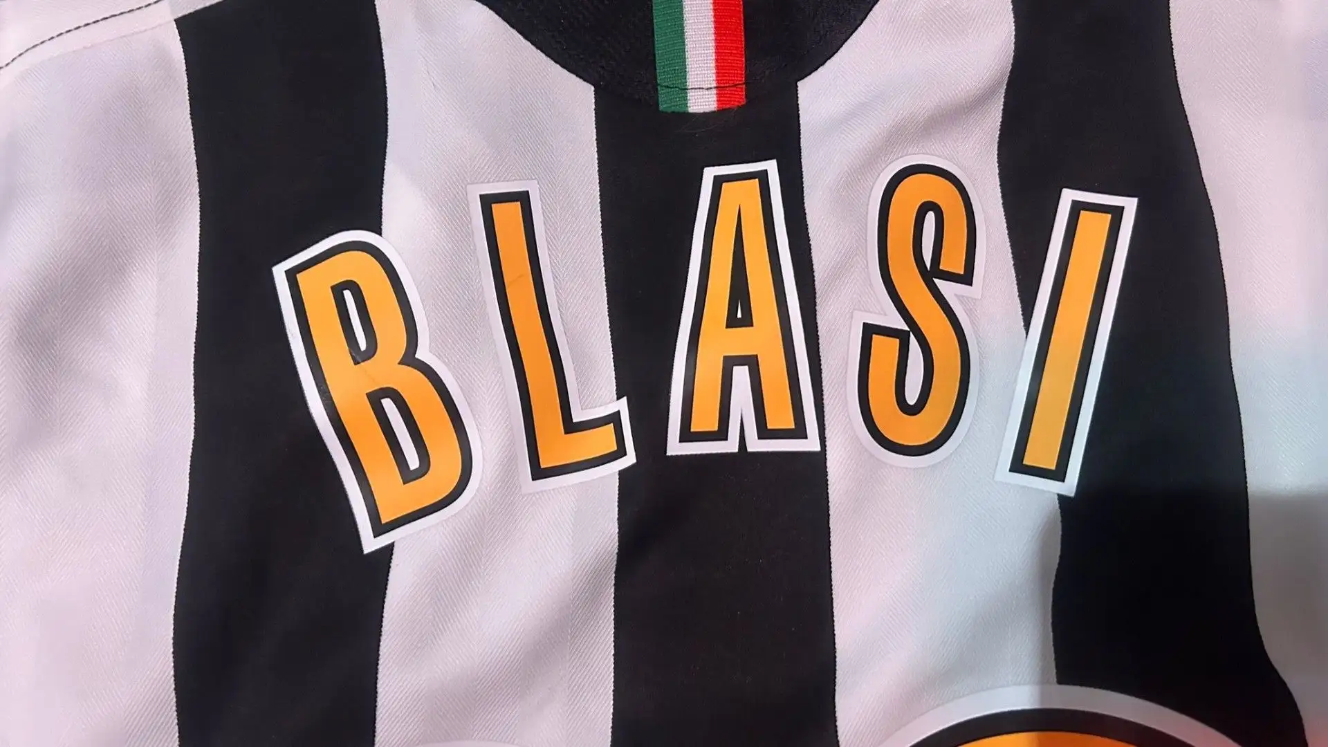 Questa maglia donata da Manuele Blasi fa parte di un'importante collezione