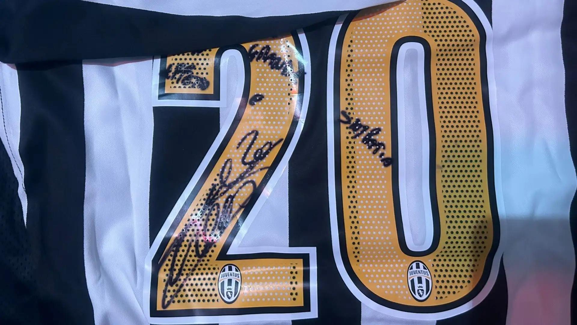 E' la maglia del centenario