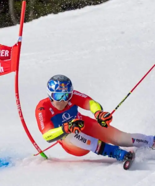 Sfuma l’en plein per Marco Odermatt, trionfo di Loic Meillard a Saalbach