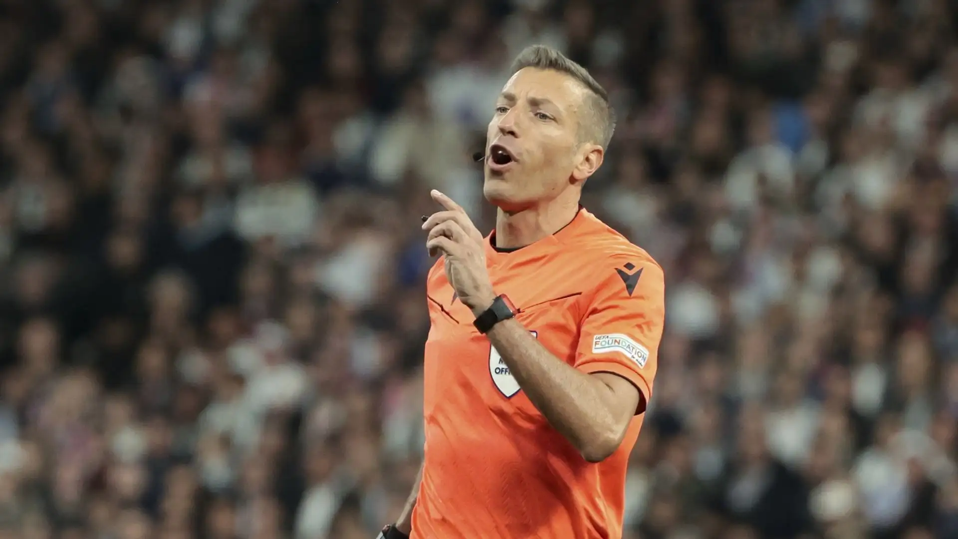 In generale gli arbitri italiani sono stati criticati per una direzione di gara troppo "pro Real", secondo i tifosi anti madridisti