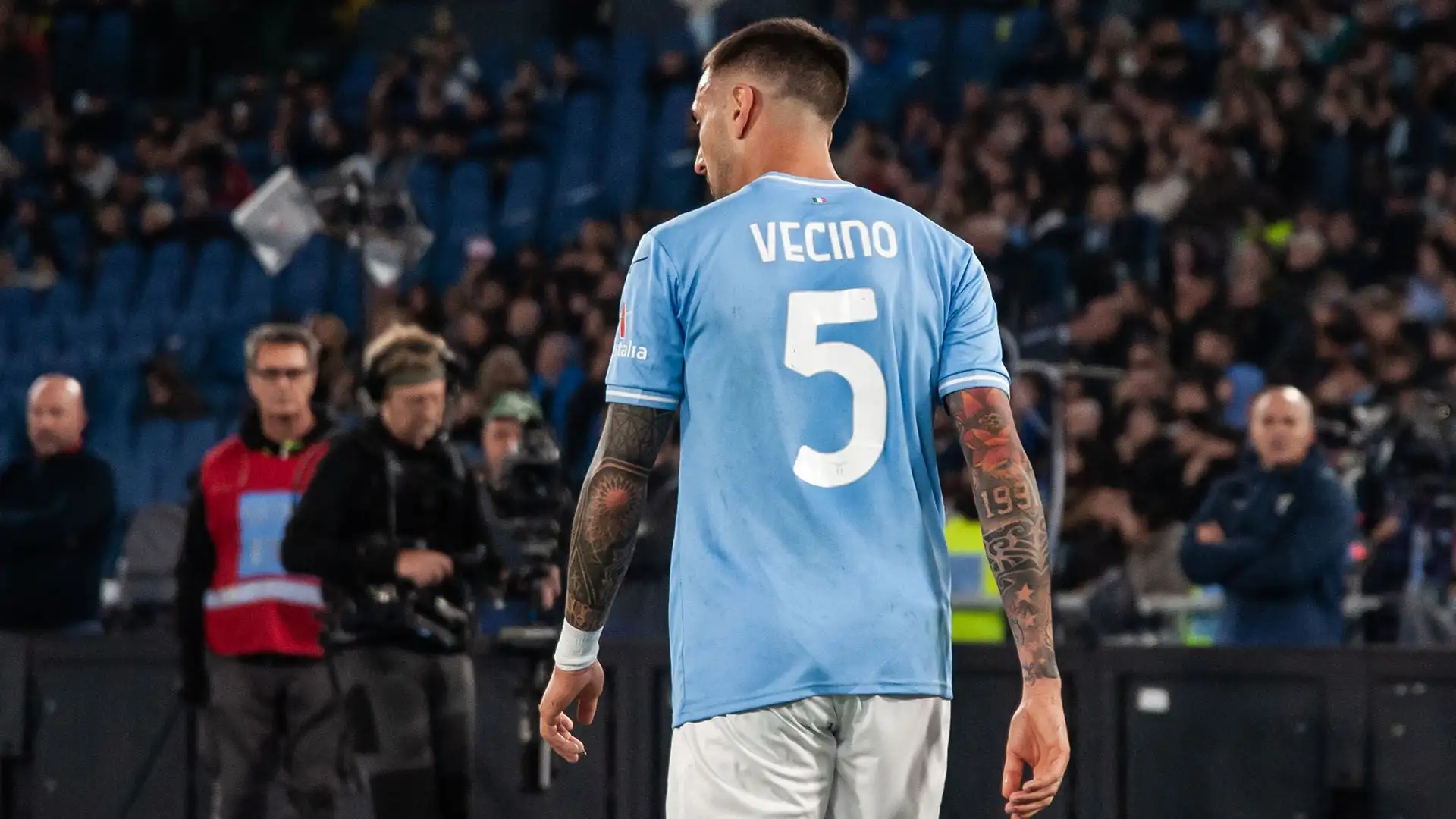 Vecino ha un contratto con la Lazio in scadenza nel 2025
