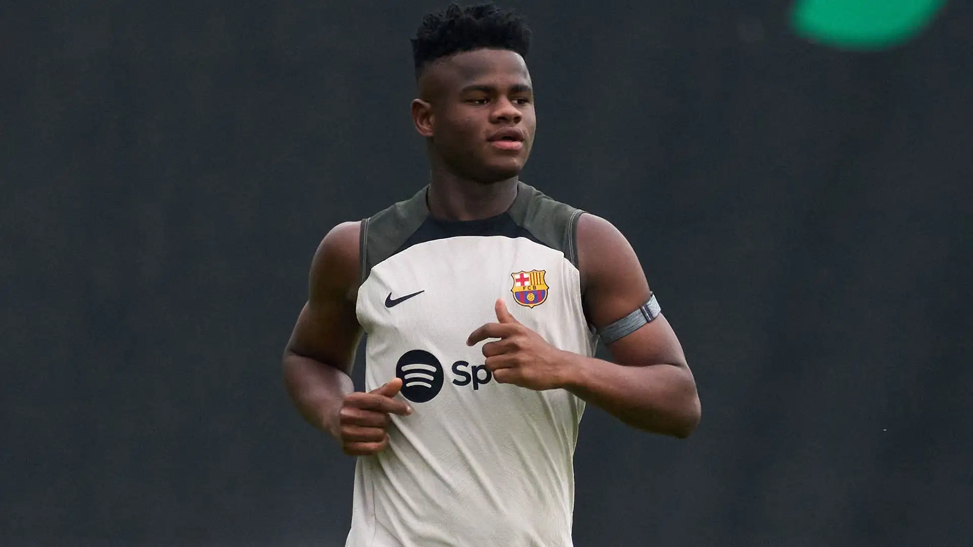 Attualmente gioca nella seconda squadra del Barcellona
