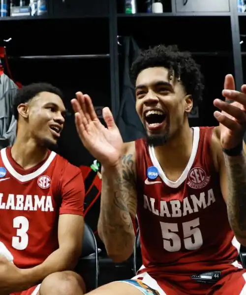 NCAA: capolavoro Alabama, battuta la N.1 North Carolina