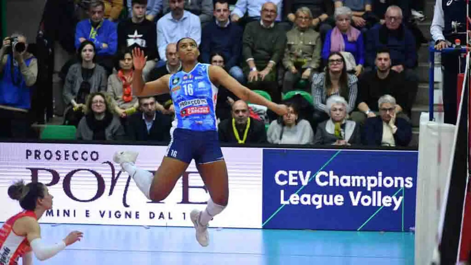 Conegliano, imbattuta in stagione, si è imposta al tie-break sull'Eczacibasi Istanbul.