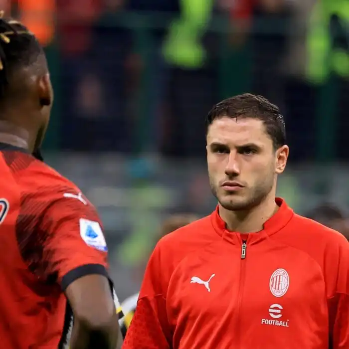 Milan, Davide Calabria stuzzica l’Inter e sprona Rafael Leao