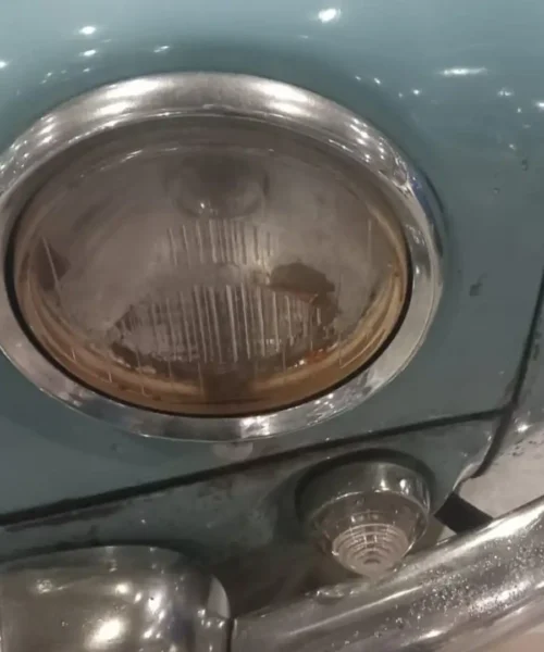 Renault Dauphine, un’auto ingegnosa ed elegante. Le foto