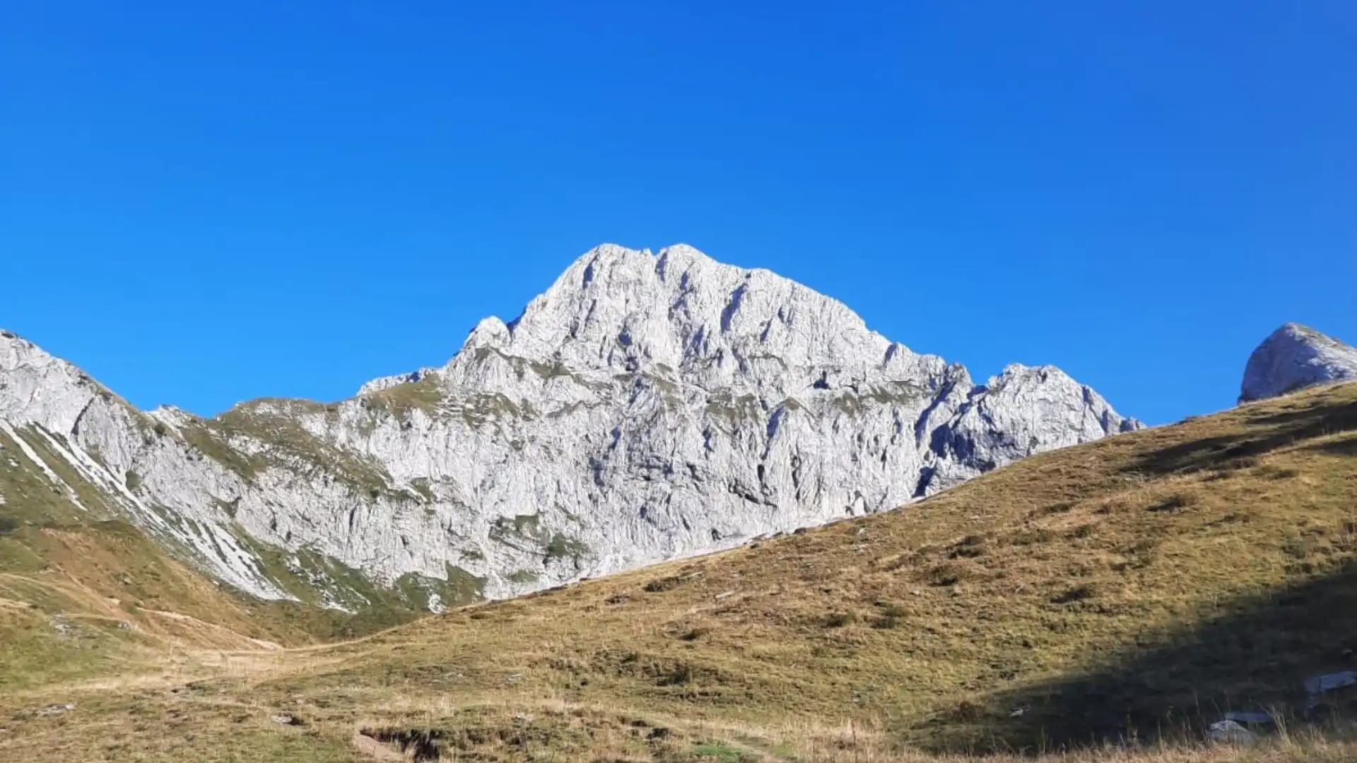 Sicurezza in montagna: 10 consigli per evitare pericoli durante il trekking. Foto
