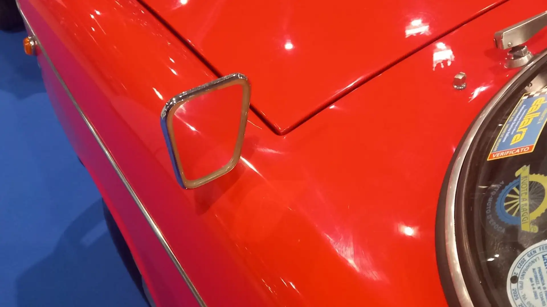Difficile definire altrimenti la Fiat 750 Vignale Spyder