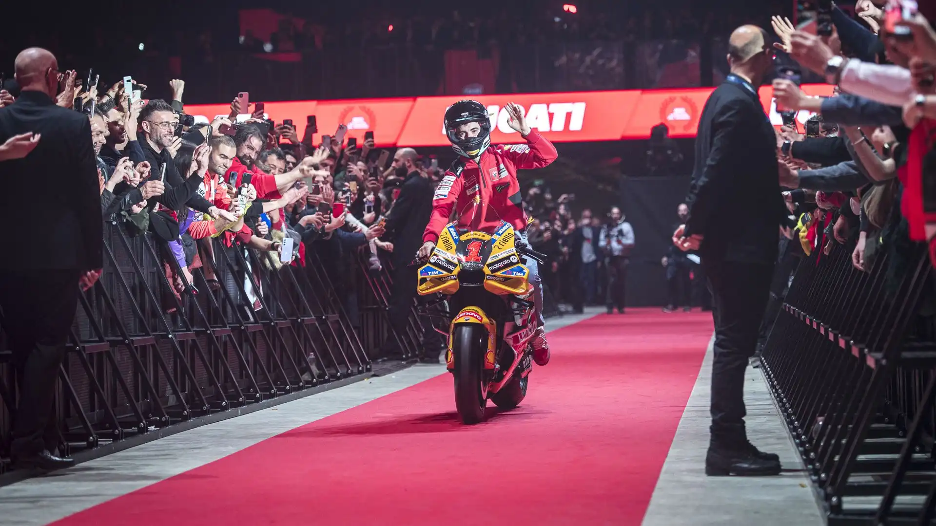 Pecco Bagnaia ha firmato un ricco rinnovo biennale con la Ducati.