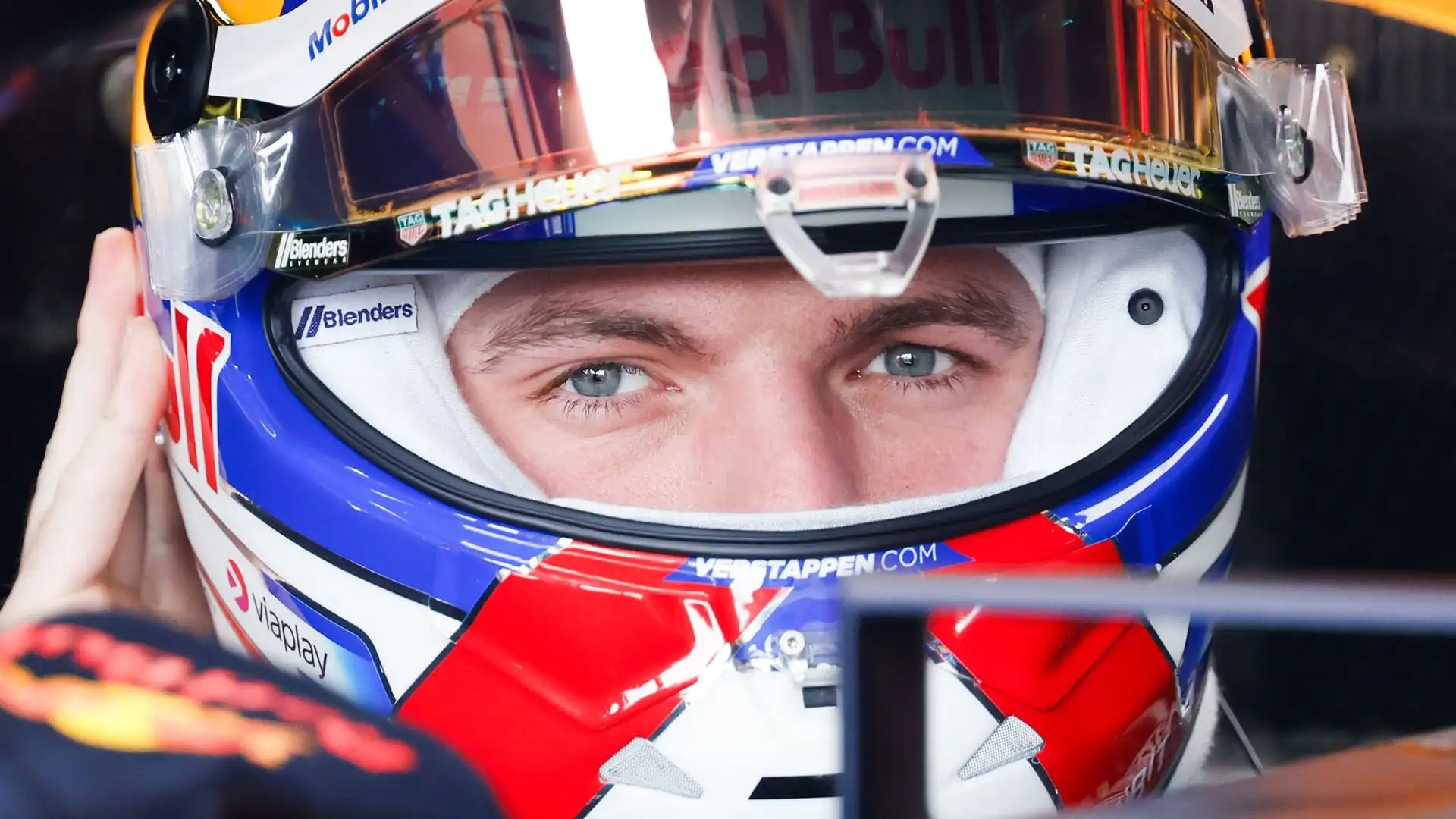 Verstappen nonostante il ritiro a Melbourne resta in testa al Mondiale