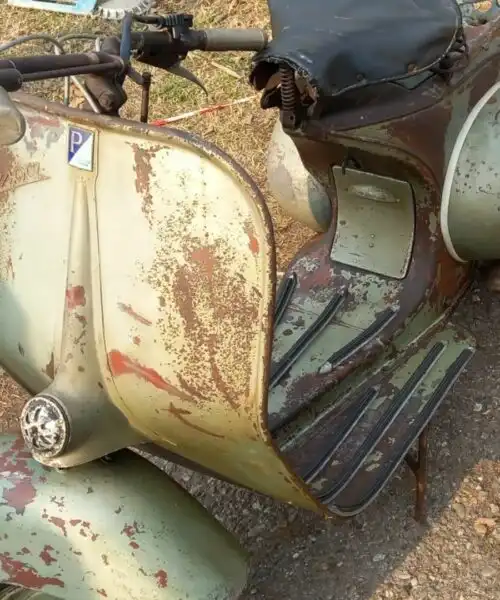 Una Vespa 125 da risistemare: missione impossibile? Le immagini