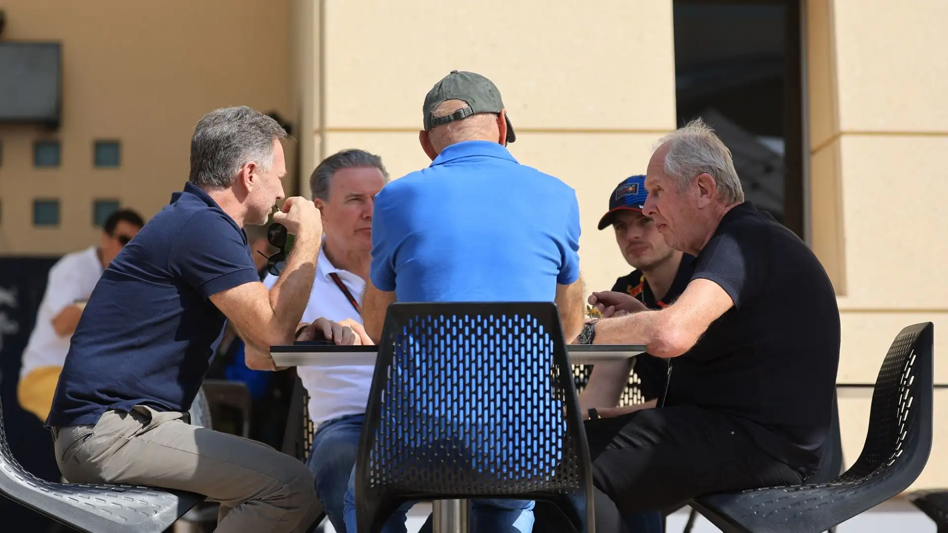 "Verstappen alla Mercedes? E' una variante interessante...", ha commentato Marko