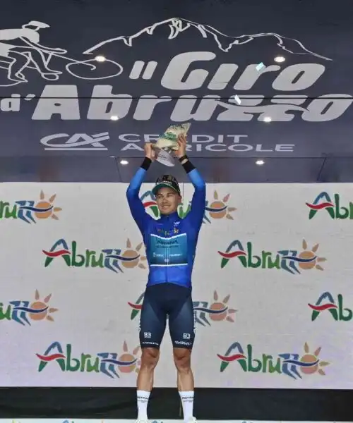 Alexey Lutsenko vince il Giro d’Abruzzo