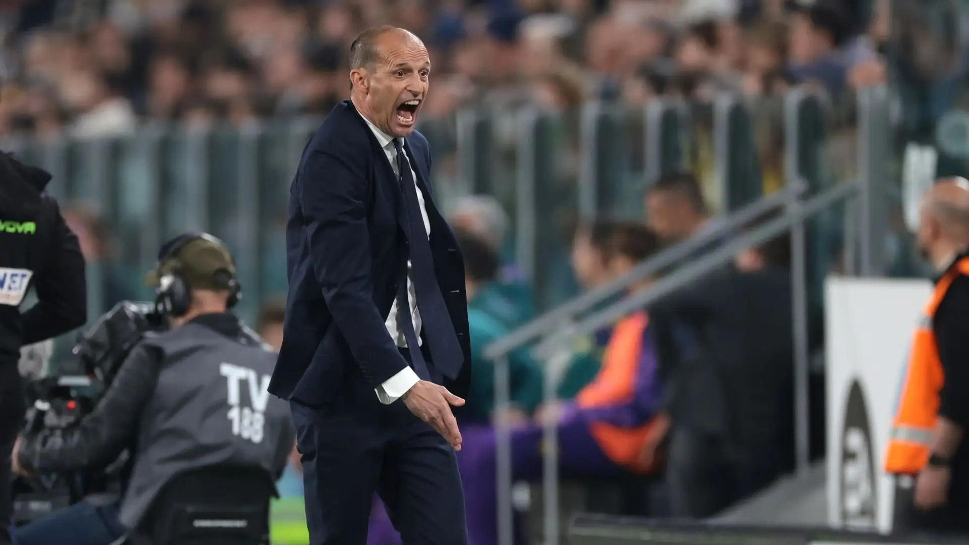 In particolare il mister toscano si è infuriato già in campo con Kenan Yildiz