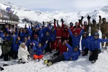 Allianz offre una vacanza sulla neve a bambini e ragazzi con una disabilità complessa o malattie rare