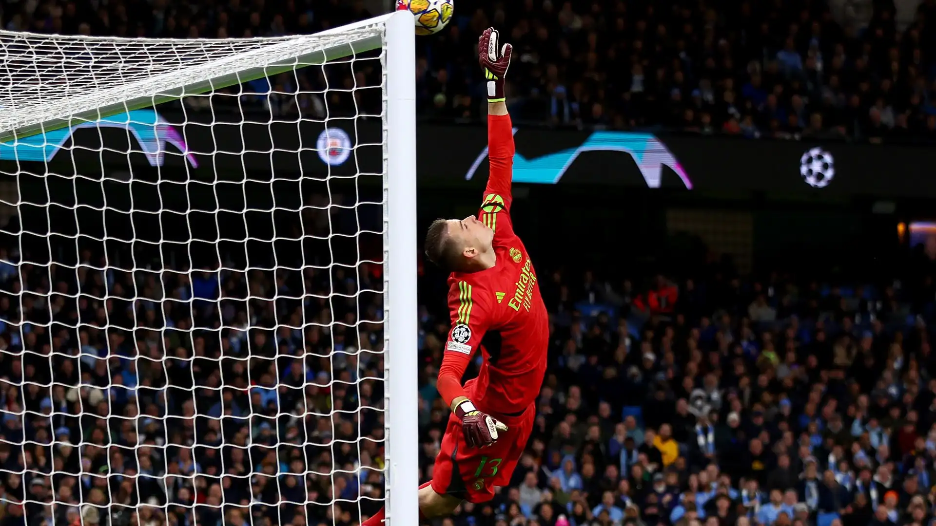 Mercoledì sera il portiere ucraino si è improvvisato eroe
