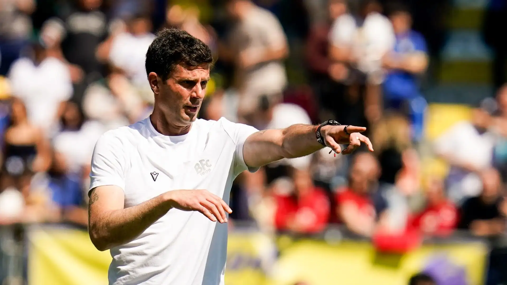 Resta alla finestra la Juventus, che aspetterà la fine della stagione per decidere il destino di Allegri (ma ha già un'intesa con Thiago Motta)