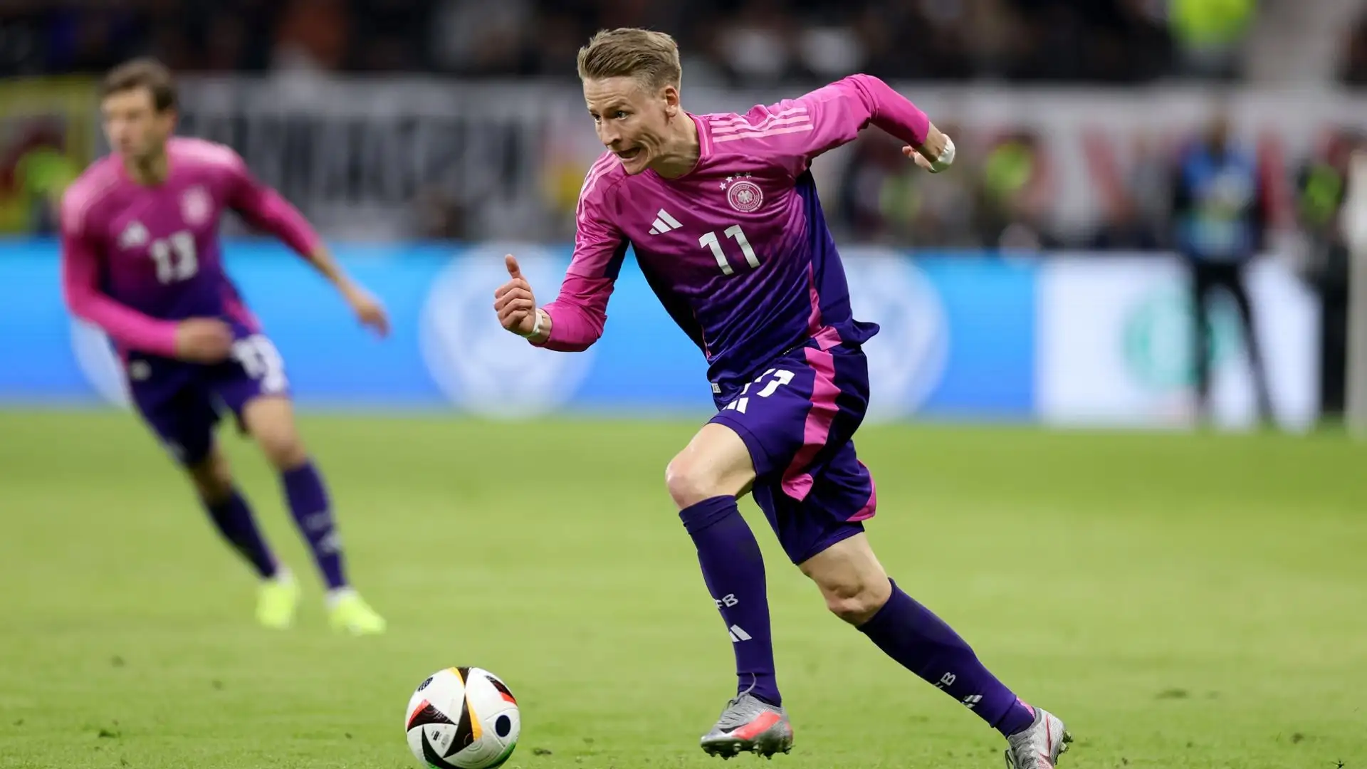 Chris Führich ha una clausola rescissoria da 23,5 milioni di euro, facilmente alla portata del club bavarese