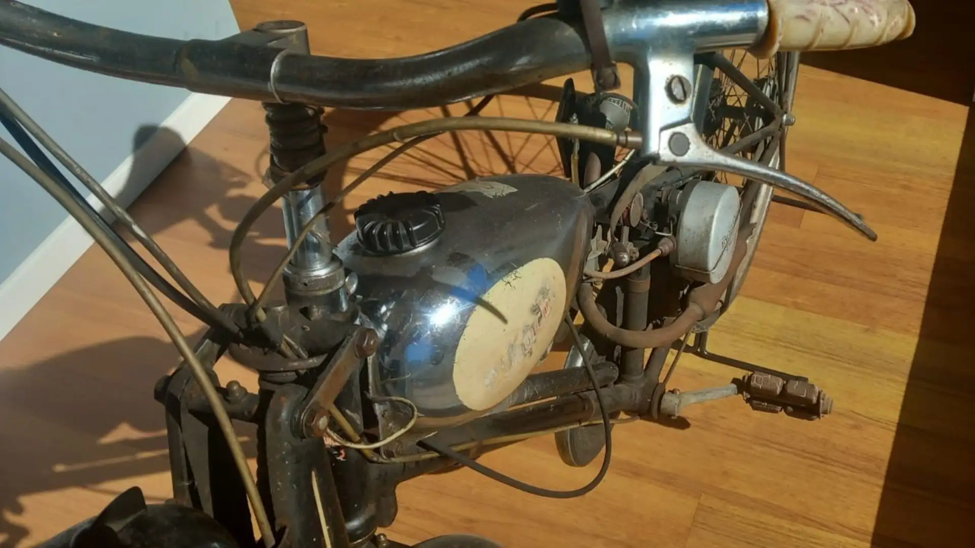 Il Secondo Dopoguerra segna una svolta verso la produzione di motociclette economiche