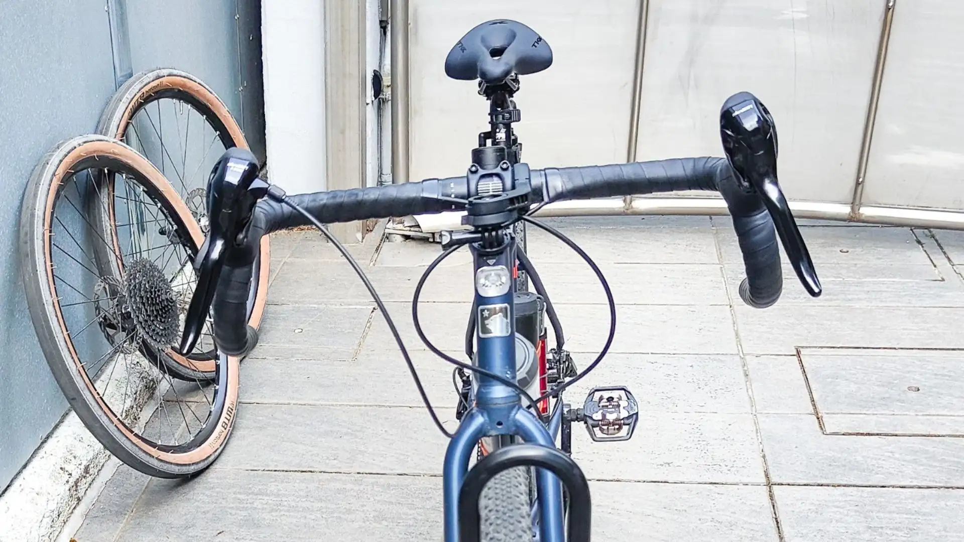 Tra i principali responsabili dei sinistri troviamo i mezzi pesanti come tir, bus e autoarticolati, che spesso neanche vedono i ciclisti
