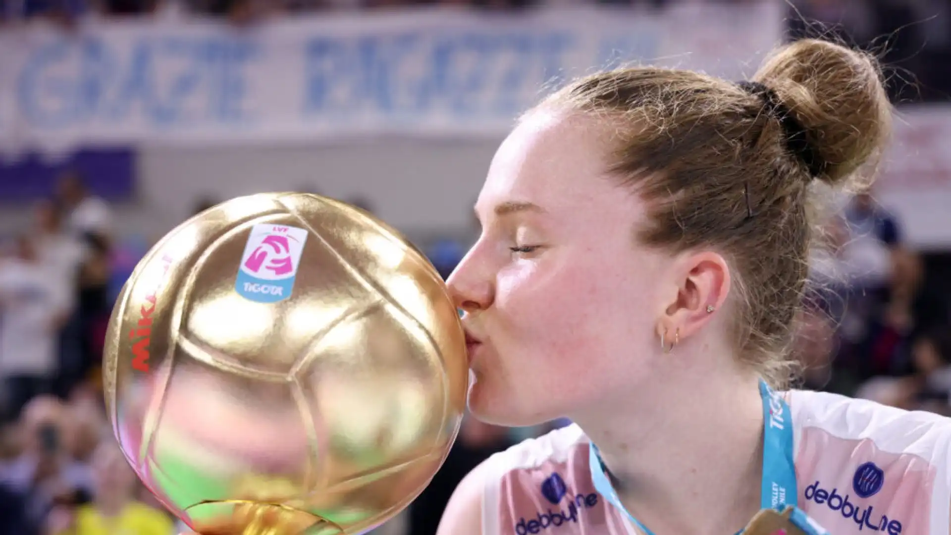 Festa grande per Isabelle Haak e compagne.