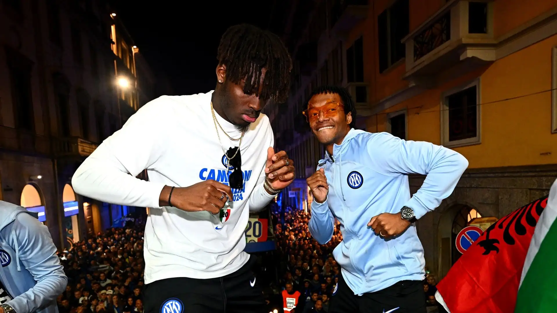 Un gesto che ha sollevato un vespaio sui social, con i tifosi della Juventus durissimi con lui