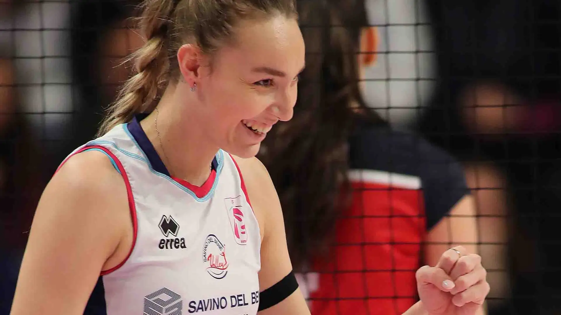 “Sono un po' di anni che mi faccio seguire da uno psicologo e ho fatto anche il percorso con mental coach. Lo faccio da quando ho avuto un periodo no, nel 2022, che ho già raccontato, quando ho iniziato a soffrire di depressione, bulimia e autolesionismo”.